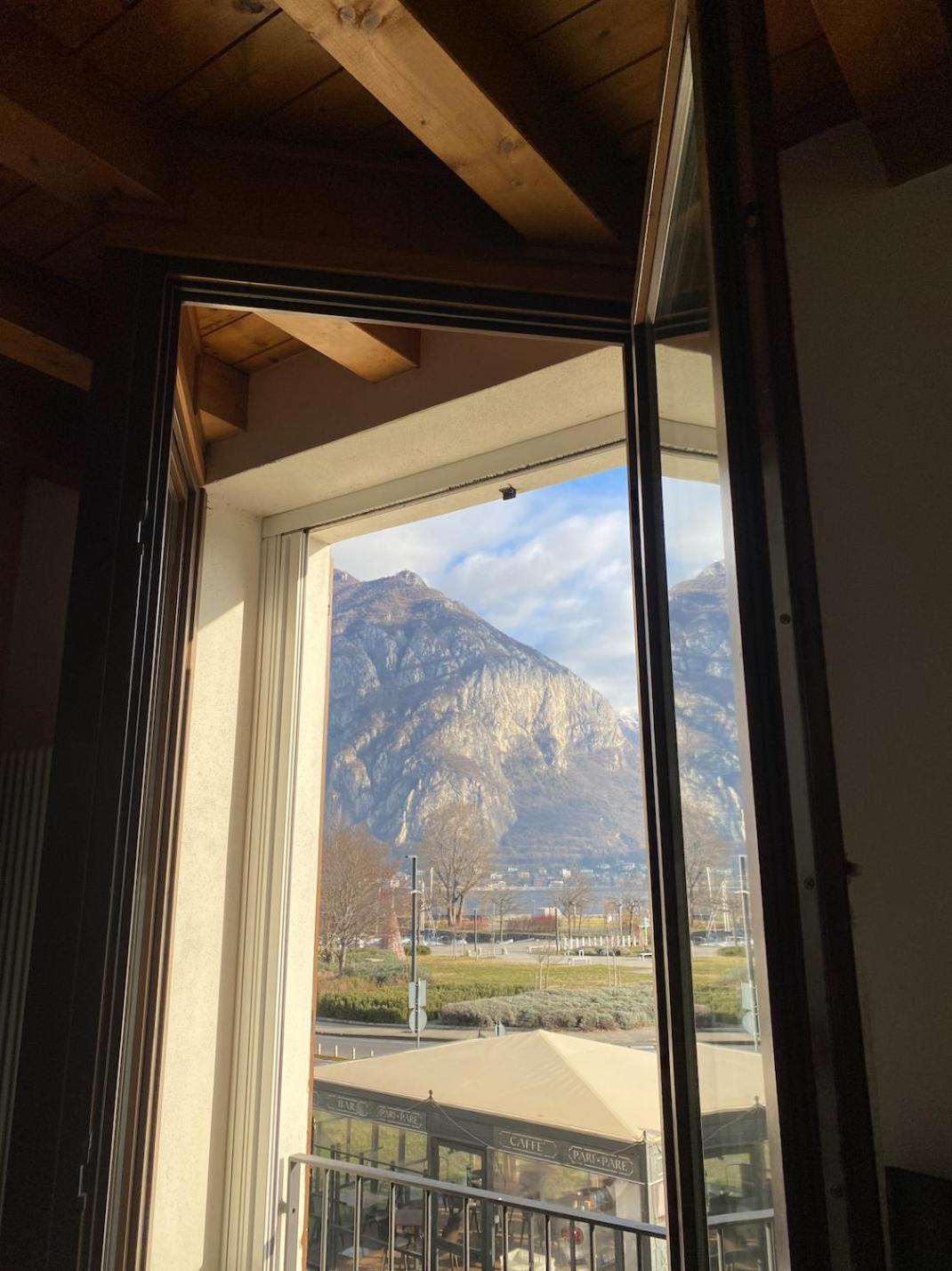 Cozy Lake Como Apartments Валмадрера Екстериор снимка